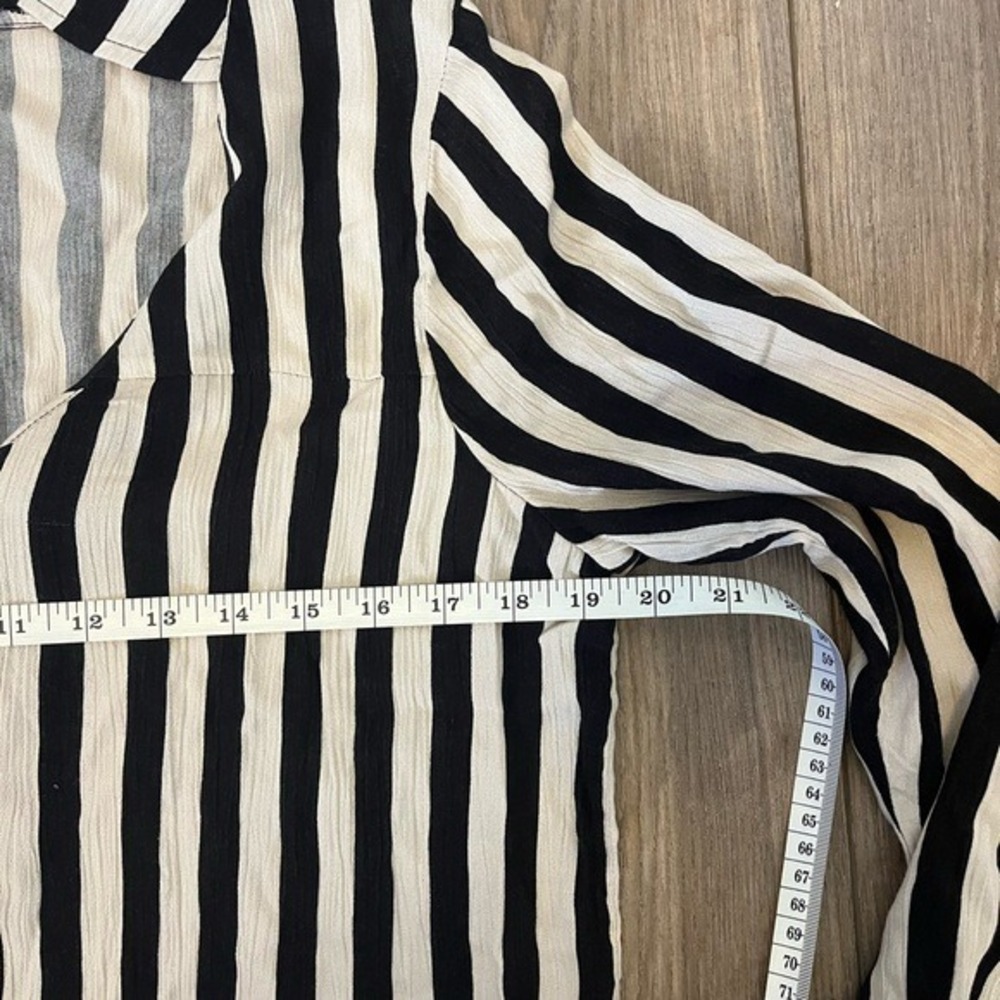 Amuse Society Always Something Button Front Blouse Striped Cream Black Small - Picture 9 of 10